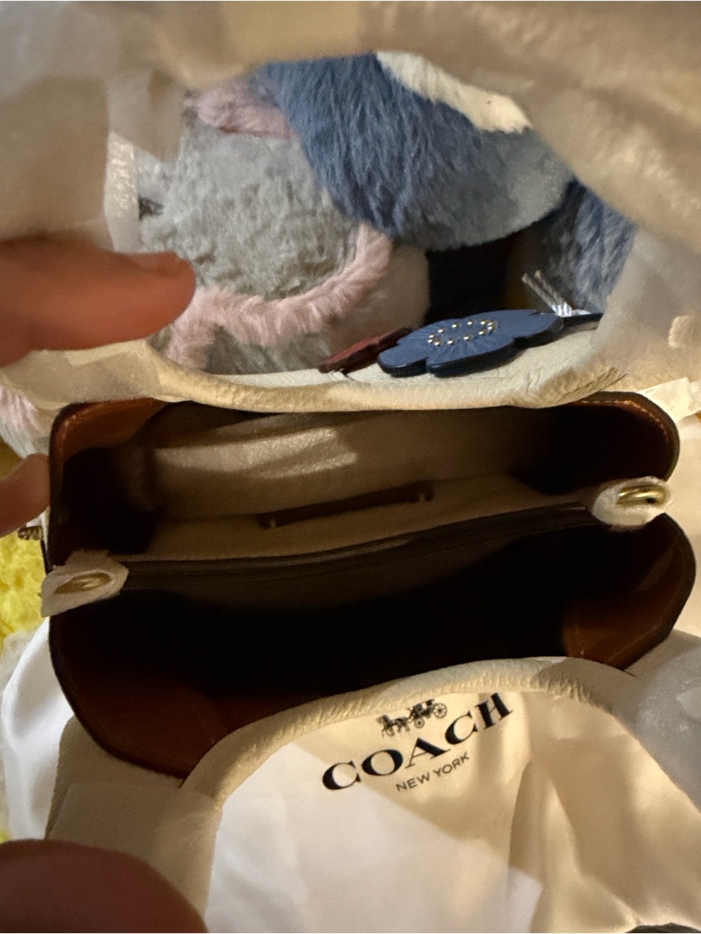 Coach Tea Rose Lara 19 NWT - Picture 5 of 10